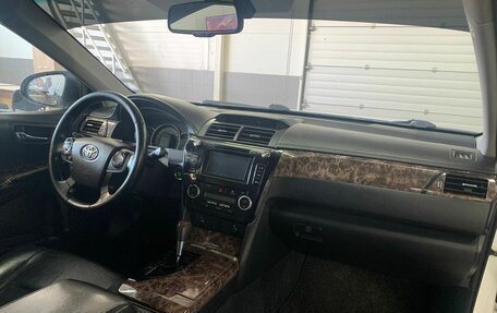 Toyota Camry, 2013 год, 1 745 000 рублей, 3 фотография