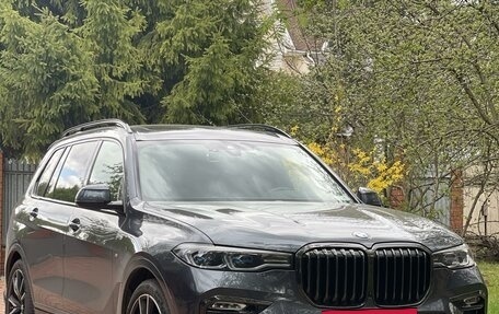 BMW X7, 2021 год, 13 500 000 рублей, 2 фотография