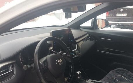 Toyota C-HR I рестайлинг, 2018 год, 2 450 000 рублей, 4 фотография