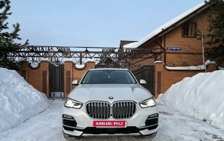 BMW X5, 2019 год, 6 445 000 рублей, 3 фотография