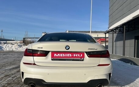 BMW 3 серия, 2019 год, 3 600 000 рублей, 14 фотография