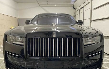Rolls-Royce Ghost Series II рестайлинг, 2021 год, 42 000 000 рублей, 2 фотография