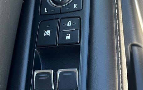 Lexus RX IV рестайлинг, 2018 год, 3 950 000 рублей, 10 фотография