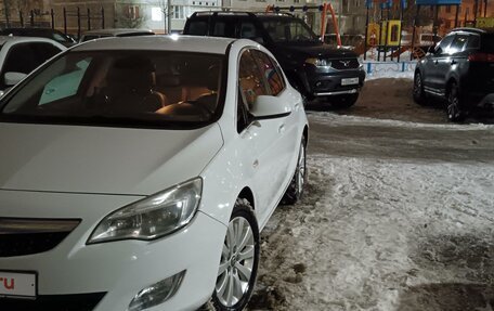 Opel Astra J, 2011 год, 1 000 000 рублей, 4 фотография