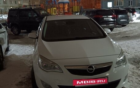 Opel Astra J, 2011 год, 1 000 000 рублей, 11 фотография
