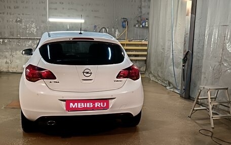 Opel Astra J, 2011 год, 1 000 000 рублей, 6 фотография