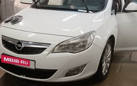 Opel Astra J, 2011 год, 1 000 000 рублей, 20 фотография