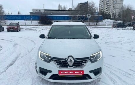 Renault Logan II, 2019 год, 820 000 рублей, 4 фотография