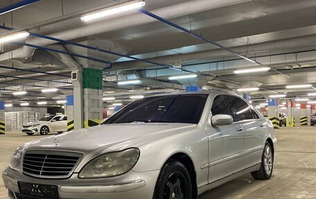 Mercedes-Benz S-Класс, 2002 год, 560 000 рублей, 2 фотография