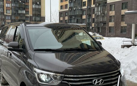 Hyundai Grand Starex Grand Starex I рестайлинг 2, 2019 год, 4 525 000 рублей, 3 фотография