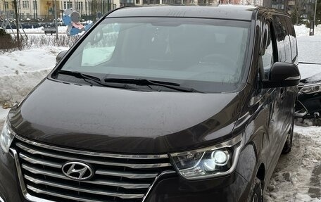 Hyundai Grand Starex Grand Starex I рестайлинг 2, 2019 год, 4 525 000 рублей, 4 фотография