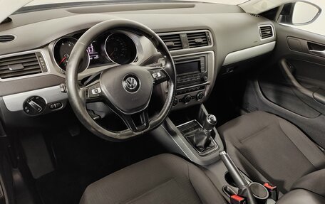 Volkswagen Jetta VI, 2017 год, 1 449 000 рублей, 13 фотография