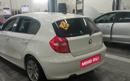 BMW 1 серия, 2011 год, 923 000 рублей, 4 фотография