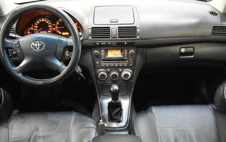 Toyota Avensis III рестайлинг, 2007 год, 649 000 рублей, 23 фотография