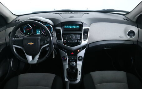 Chevrolet Cruze II, 2011 год, 790 000 рублей, 4 фотография