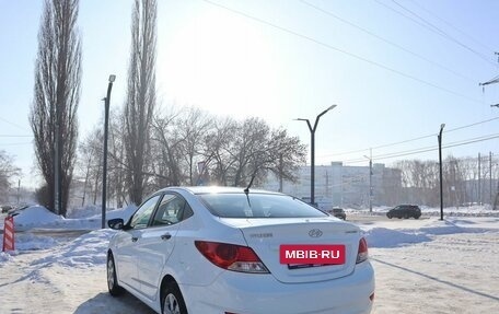 Hyundai Solaris II рестайлинг, 2011 год, 749 000 рублей, 4 фотография