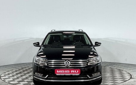 Volkswagen Passat B7, 2013 год, 1 387 000 рублей, 2 фотография