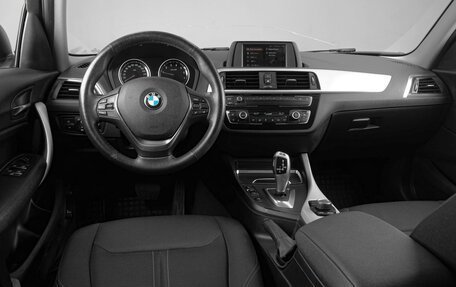 BMW 1 серия, 2018 год, 1 999 000 рублей, 8 фотография