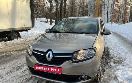 Renault Logan II, 2013 год, 1 150 000 рублей, 28 фотография