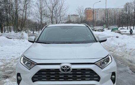 Toyota RAV4, 2021 год, 3 500 000 рублей, 2 фотография