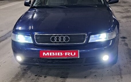 Audi A4, 2000 год, 540 000 рублей, 1 фотография
