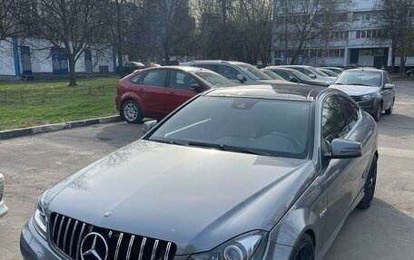 Mercedes-Benz C-Класс, 2011 год, 1 750 000 рублей, 14 фотография