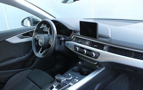 Audi A4, 2020 год, 2 950 000 рублей, 3 фотография