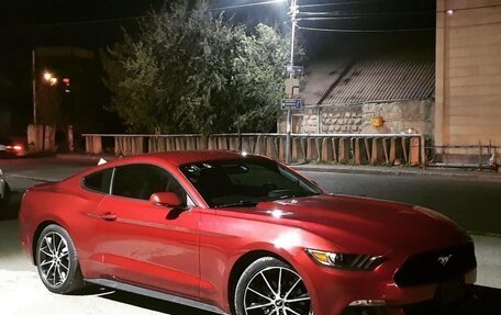 Ford Mustang VI рестайлинг, 2015 год, 1 900 000 рублей, 4 фотография