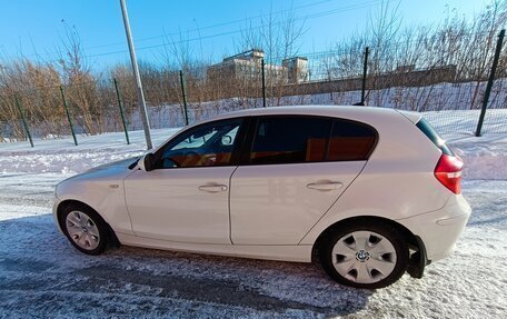 BMW 1 серия, 2011 год, 1 025 000 рублей, 21 фотография