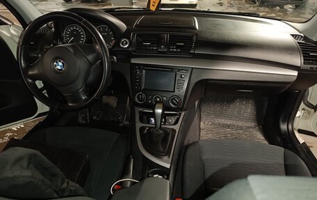 BMW 1 серия, 2011 год, 1 025 000 рублей, 20 фотография