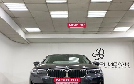 BMW 5 серия, 2020 год, 5 375 000 рублей, 2 фотография