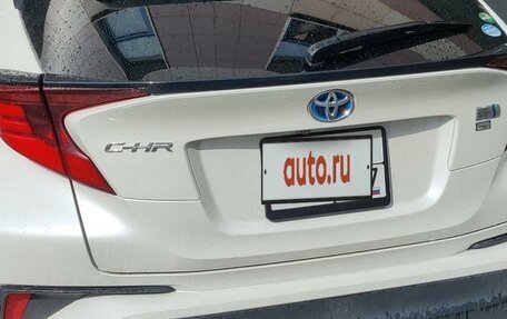 Toyota C-HR I рестайлинг, 2019 год, 2 750 000 рублей, 9 фотография