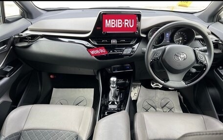Toyota C-HR I рестайлинг, 2019 год, 2 750 000 рублей, 14 фотография