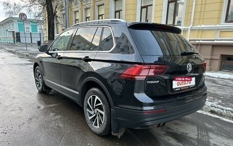 Volkswagen Tiguan II, 2018 год, 2 150 000 рублей, 5 фотография