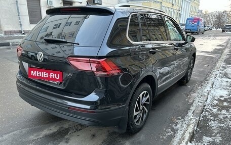 Volkswagen Tiguan II, 2018 год, 2 150 000 рублей, 3 фотография