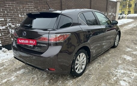 Lexus CT I рестайлинг, 2013 год, 1 950 000 рублей, 7 фотография