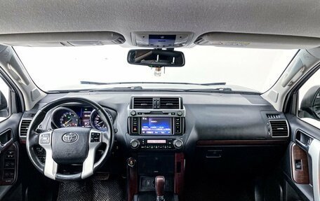 Toyota Land Cruiser Prado 150 рестайлинг 2, 2015 год, 3 680 000 рублей, 17 фотография