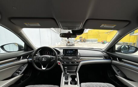 Honda Accord IX рестайлинг, 2017 год, 2 100 000 рублей, 12 фотография