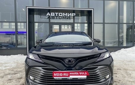 Toyota Camry, 2020 год, 3 789 000 рублей, 2 фотография