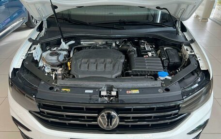 Volkswagen Tiguan II, 2021 год, 3 699 000 рублей, 14 фотография