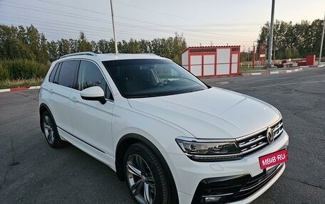 Volkswagen Tiguan II, 2018 год, 3 800 000 рублей, 2 фотография