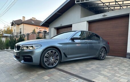 BMW 5 серия, 2018 год, 4 200 000 рублей, 18 фотография