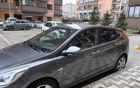 Hyundai Solaris II рестайлинг, 2013 год, 1 050 000 рублей, 4 фотография