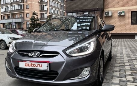 Hyundai Solaris II рестайлинг, 2013 год, 1 050 000 рублей, 2 фотография