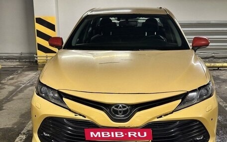 Toyota Camry, 2019 год, 2 400 000 рублей, 6 фотография