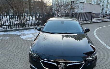 Buick Regal VI, 2017 год, 1 650 000 рублей, 2 фотография