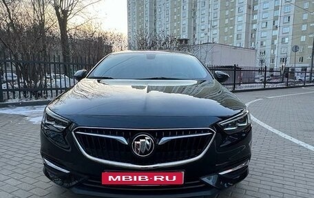 Buick Regal VI, 2017 год, 1 650 000 рублей, 4 фотография