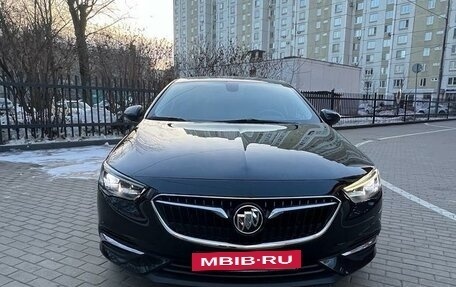 Buick Regal VI, 2017 год, 1 650 000 рублей, 3 фотография