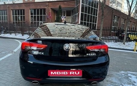 Buick Regal VI, 2017 год, 1 650 000 рублей, 7 фотография