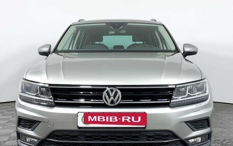 Volkswagen Tiguan II, 2019 год, 2 439 000 рублей, 2 фотография